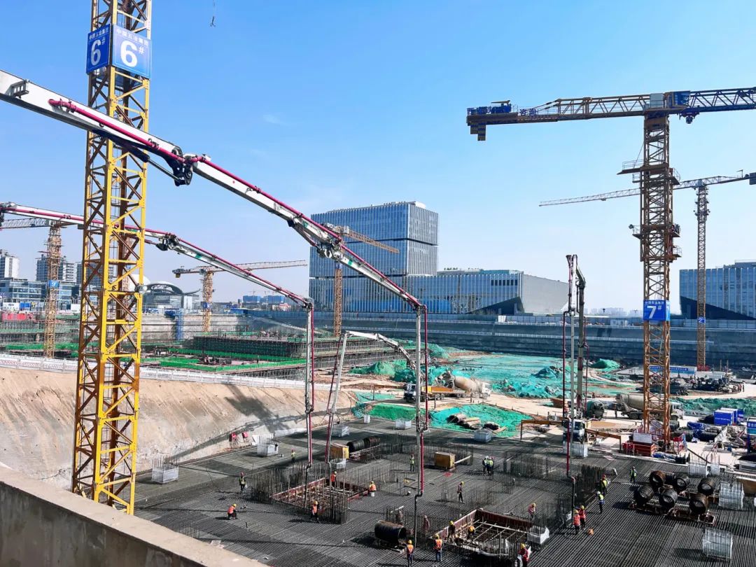 提前11小时！pp电子大米数泵车赋能高效施工