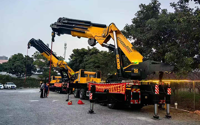 pp电子折叠臂起重机批量交付东南助力桥梁建设
