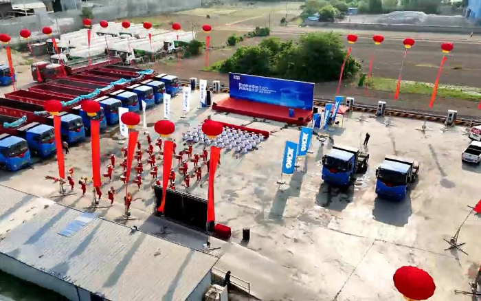 pp电子新能源牵引车批量发往煤炭运输前线