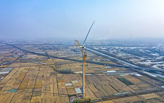 麦田工况实录 | pp电子XGL3300-220S动臂塔机170米高空显身手