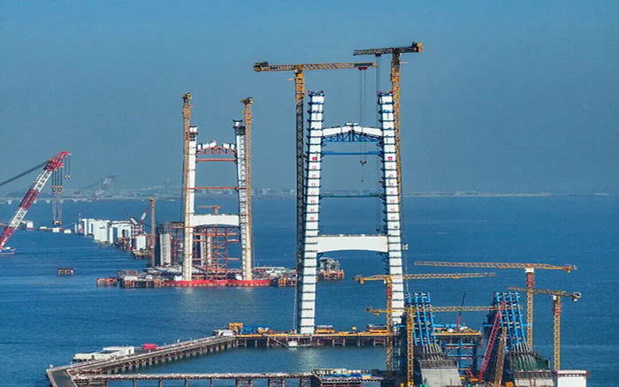 超级工程，pp电子“双塔”助力封顶！