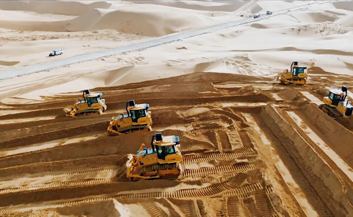 沙漠施工五大难题？pp电子D170LGP沙漠型推土机硬核破解！